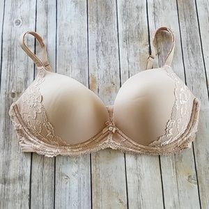 Victoria's Secret No Wire Nude 38DD Bra